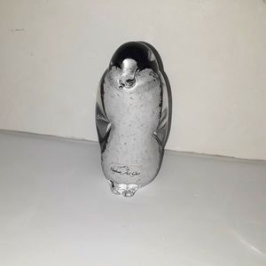 c BEAUTIFUL SIGNED HOGLUND GLASS ART PENGUIN 4" TALL FIGURINE